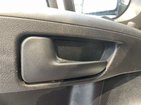Used 2025 RAM ProMaster 2500 w/ Convenience Group FWD image 15