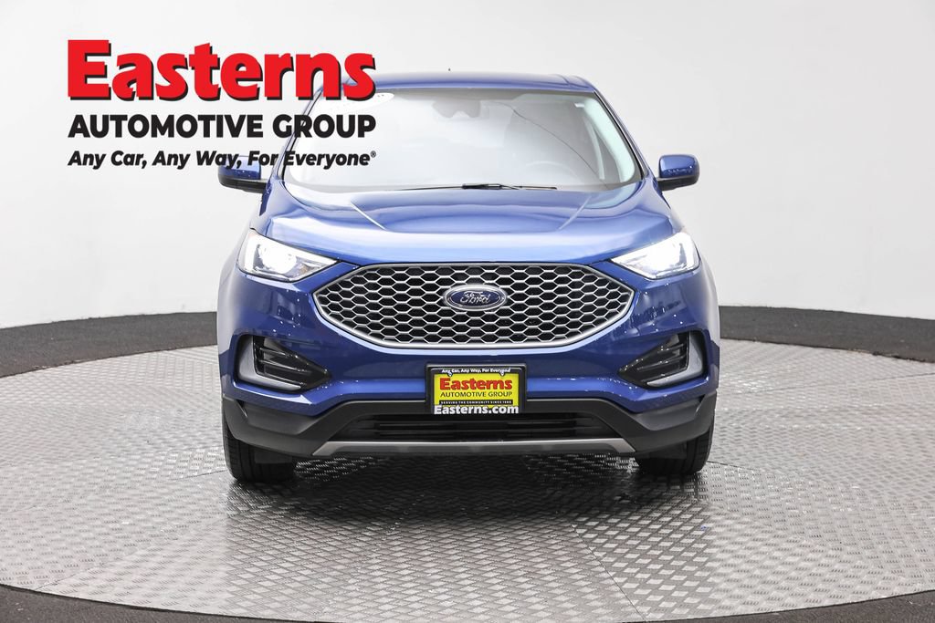 Used 2023 Ford Edge SEL AWD/4WD image 4