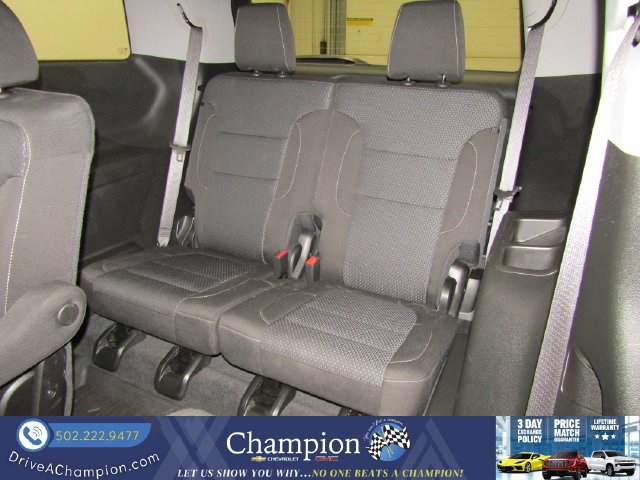 Certified 2023 GMC Acadia SLE w/ Driver Convenience Package FWD image 17