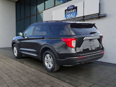 Certified 2022 Ford Explorer XLT image 5