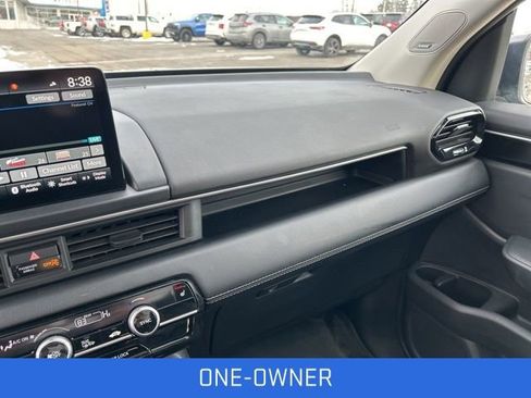 Used 2023 Honda Pilot Touring image 4