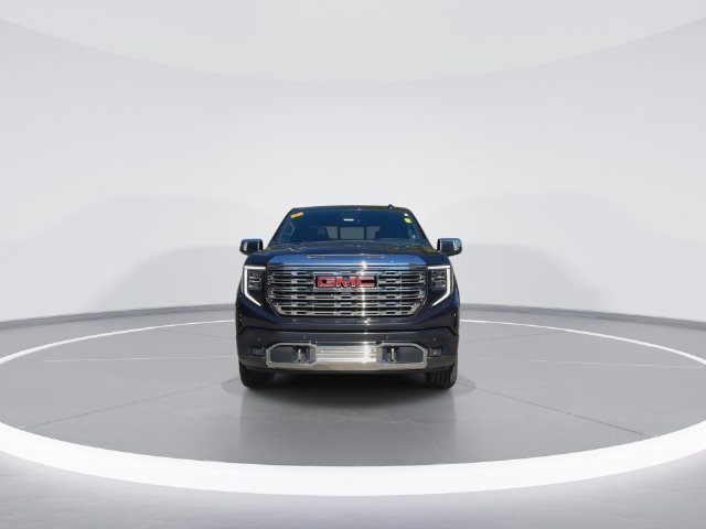 Used 2023 GMC Sierra 1500 Denali w/ Denali Reserve Package AWD/4WD image 3