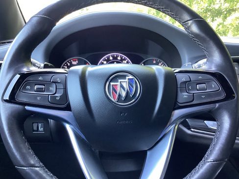 Used 2024 Buick Enclave Premium image 10