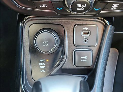 Used 2019 Jeep Compass Limited image 32