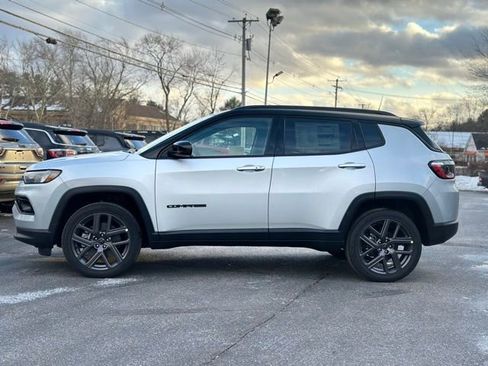 New 2026 Jeep Compass Limited AWD/4WD image 3