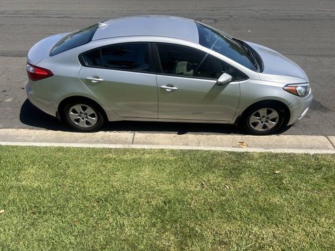 Used 2016 Kia Forte LX FWD image 8