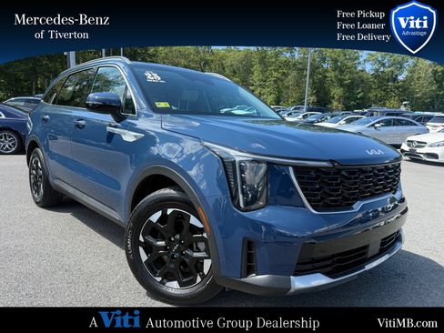 Used 2025 Kia Sorento S FWD image 1