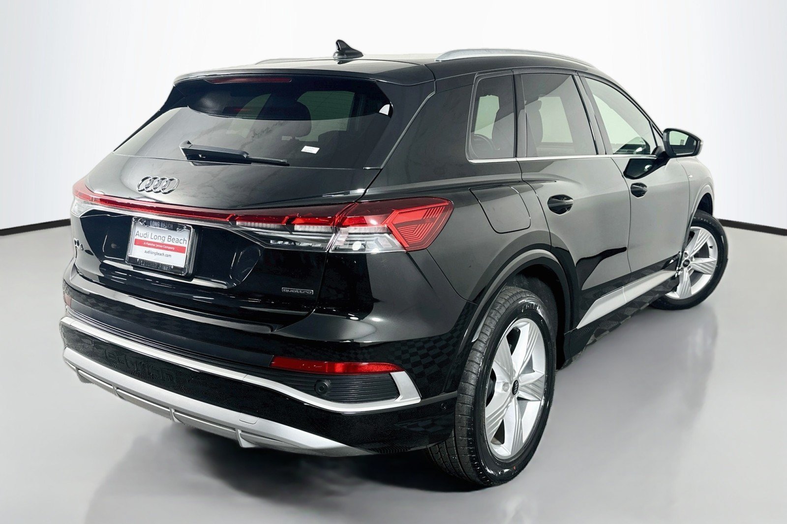Used 2023 Audi Q4 e-tron Premium Plus w/ Premium Plus AWD/4WD image 13