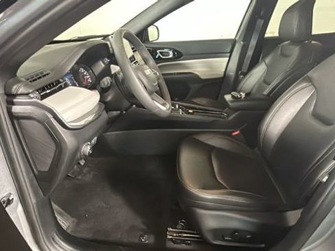 Used 2024 Jeep Compass Limited AWD/4WD image 11