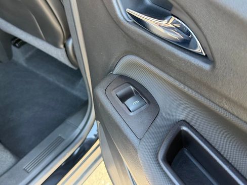 Used 2022 Chevrolet Equinox RS w/ LPO, Floor Liner Package image 21