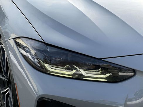 Used 2023 BMW 430i Convertible w/ M Sport Package image 9