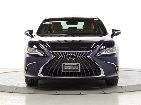 Certified 2025 Lexus ES 300h w/ Luxury Package image 2