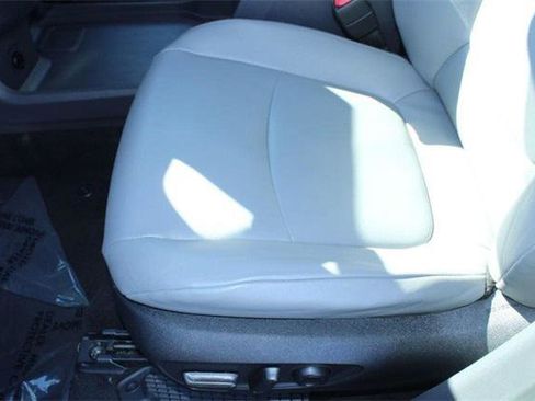 Certified 2023 Toyota Sienna XLE image 16