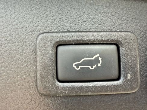 Used 2017 Subaru Forester 2.5i Touring image 31