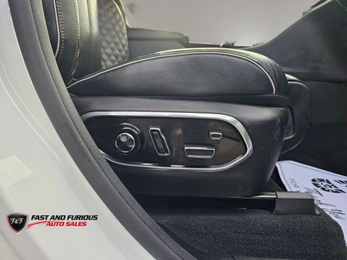 Used 2022 Jeep Grand Cherokee Summit w/ Luxury Tech Group V AWD/4WD image 25