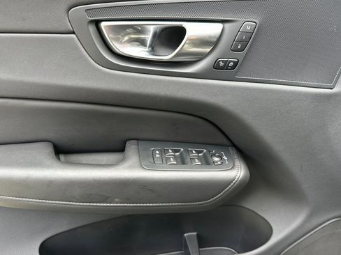 Certified 2025 Volvo XC60 B5 Plus image 12