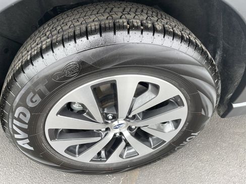 Used 2025 Subaru Outback Premium image 46