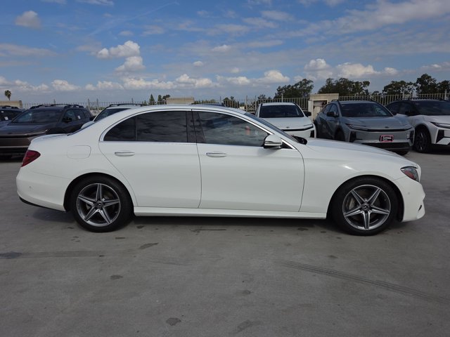 Used 2018 Mercedes-Benz E 300 image 4