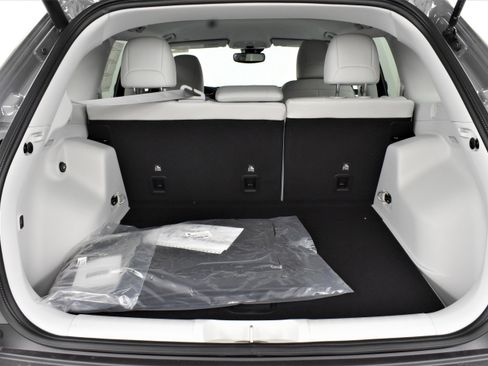 Used 2021 Jeep Cherokee Latitude Lux w/ Comfort/Convenience Group image 7