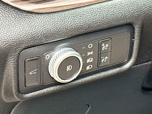 Used 2022 Ford Explorer Limited image 10