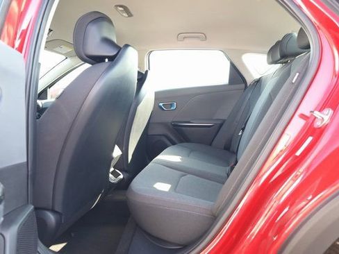 New 2025 Kia K4 LXS image 25