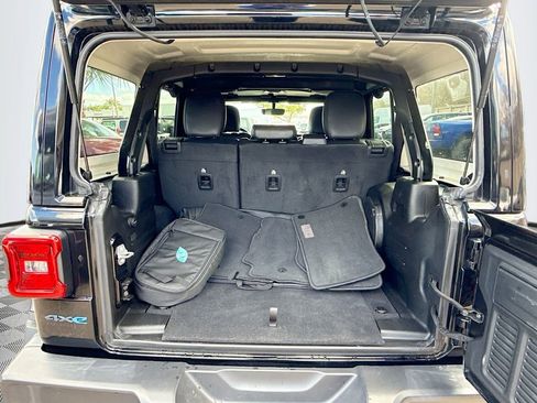 Used 2021 Jeep Wrangler Unlimited Rubicon 4xe image 30