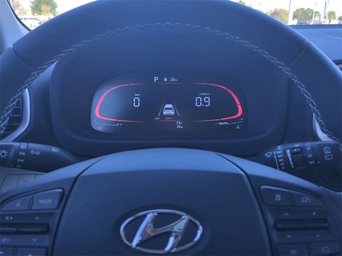 New 2025 Hyundai Venue Limited image 31