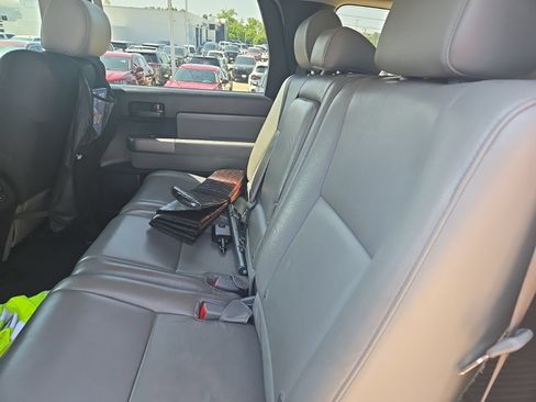 Used 2017 Toyota Sequoia SR5 w/ Premium Package RWD image 13