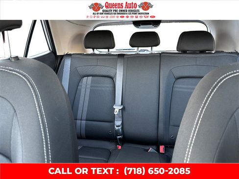 Used 2021 Hyundai Venue SEL w/ Cargo Package FWD image 14