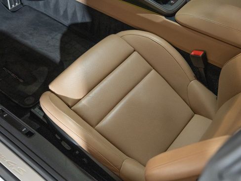 Certified 2022 Porsche 911 Carrera 4S AWD/4WD image 15