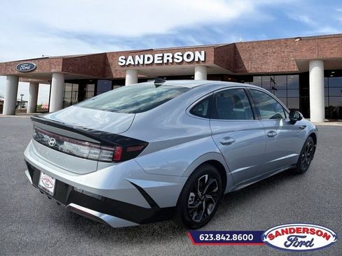 Used 2024 Hyundai Sonata SEL FWD image 3
