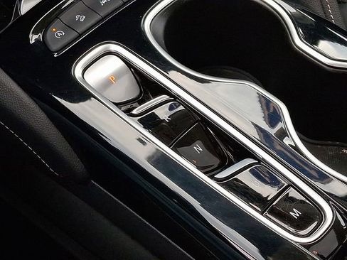 Used 2021 Buick Envision Essence w/ Technology Package I image 18