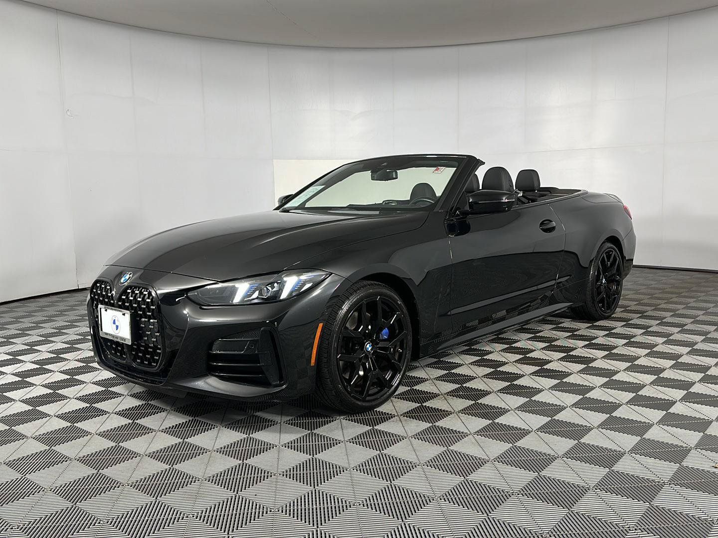 Used 2025 BMW 430i xDrive Convertible w/ M Sport Package AWD/4WD image 4