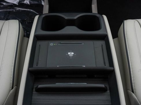 New 2026 Honda Odyssey Touring image 23