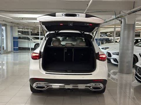 Used 2026 Mercedes-Benz GLC 300 4MATIC image 8