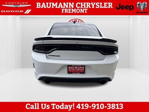 Used 2018 Dodge Charger R/T RWD image 5