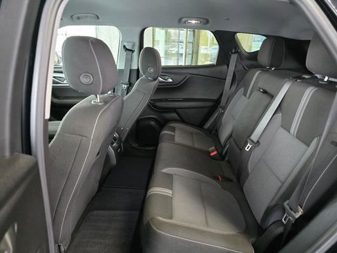 Used 2025 Chevrolet Blazer LT AWD/4WD image 37
