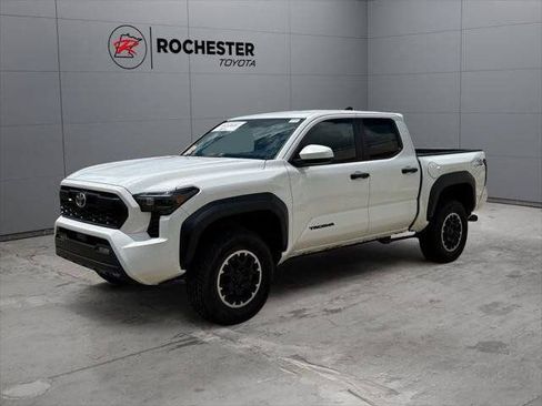 Certified 2024 Toyota Tacoma TRD Off-Road AWD/4WD image 97