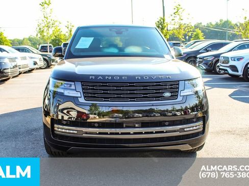 Used 2025 Land Rover Range Rover SE AWD/4WD image 9