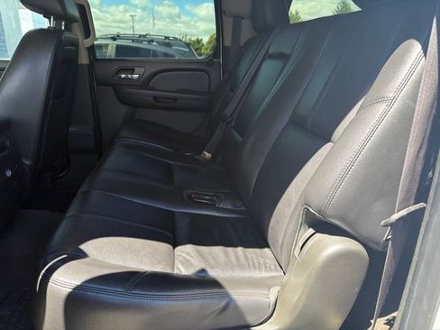 Used 2013 Chevrolet Suburban LT AWD/4WD image 10
