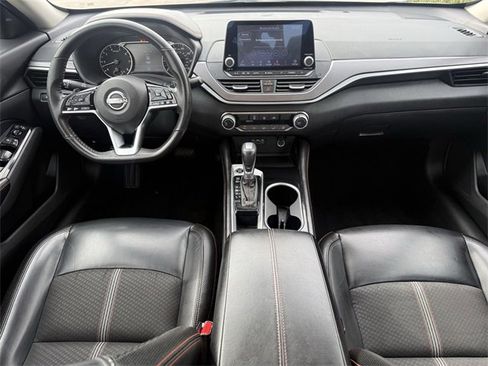 Used 2024 Nissan Altima 2.5 SR image 9