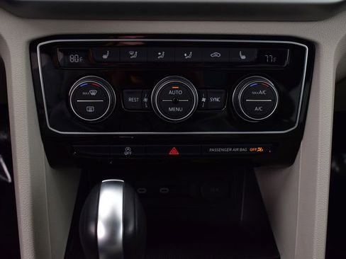 Used 2022 Volkswagen Atlas SE w/ Panoramic Sunroof Package image 25