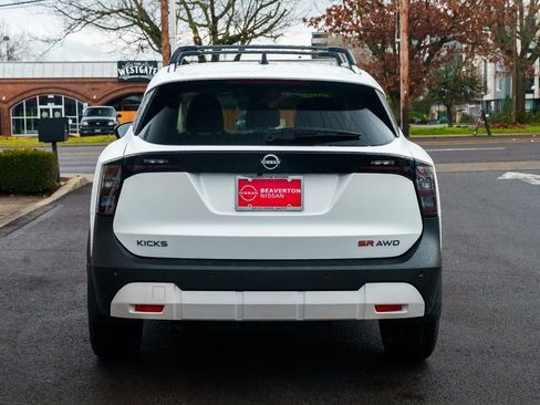 New 2026 Nissan Kicks SR image 5