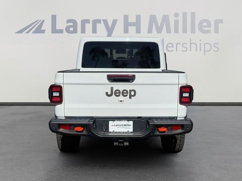 New 2026 Jeep Gladiator Mojave image 5