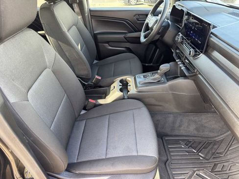 Used 2024 Chevrolet Colorado W/T image 15
