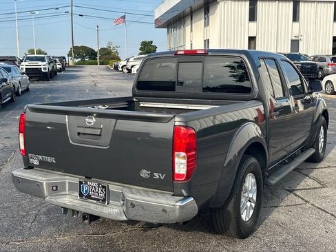 Used 2014 Nissan Frontier SV w/ SV Value Truck Package RWD image 12