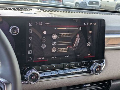 New 2025 GMC Canyon Denali image 23