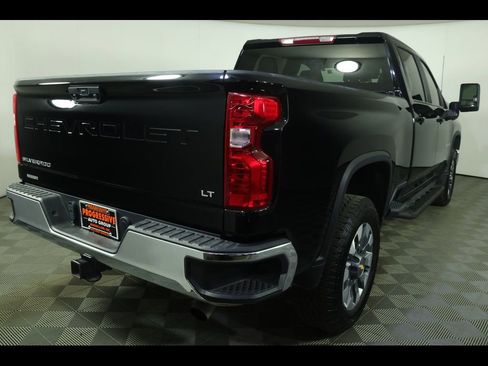 Used 2024 Chevrolet Silverado 2500 LT image 18