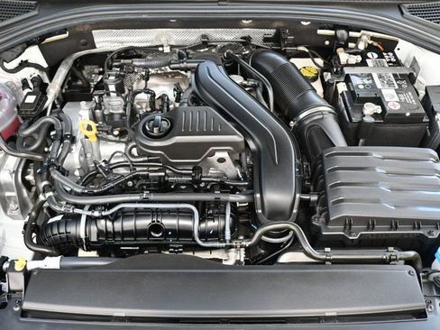 Used 2023 Volkswagen Jetta SE image 18