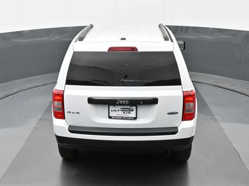 Used 2016 Jeep Patriot Sport AWD/4WD image 26